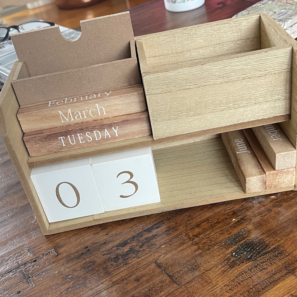 Wooden Calendar Organizer